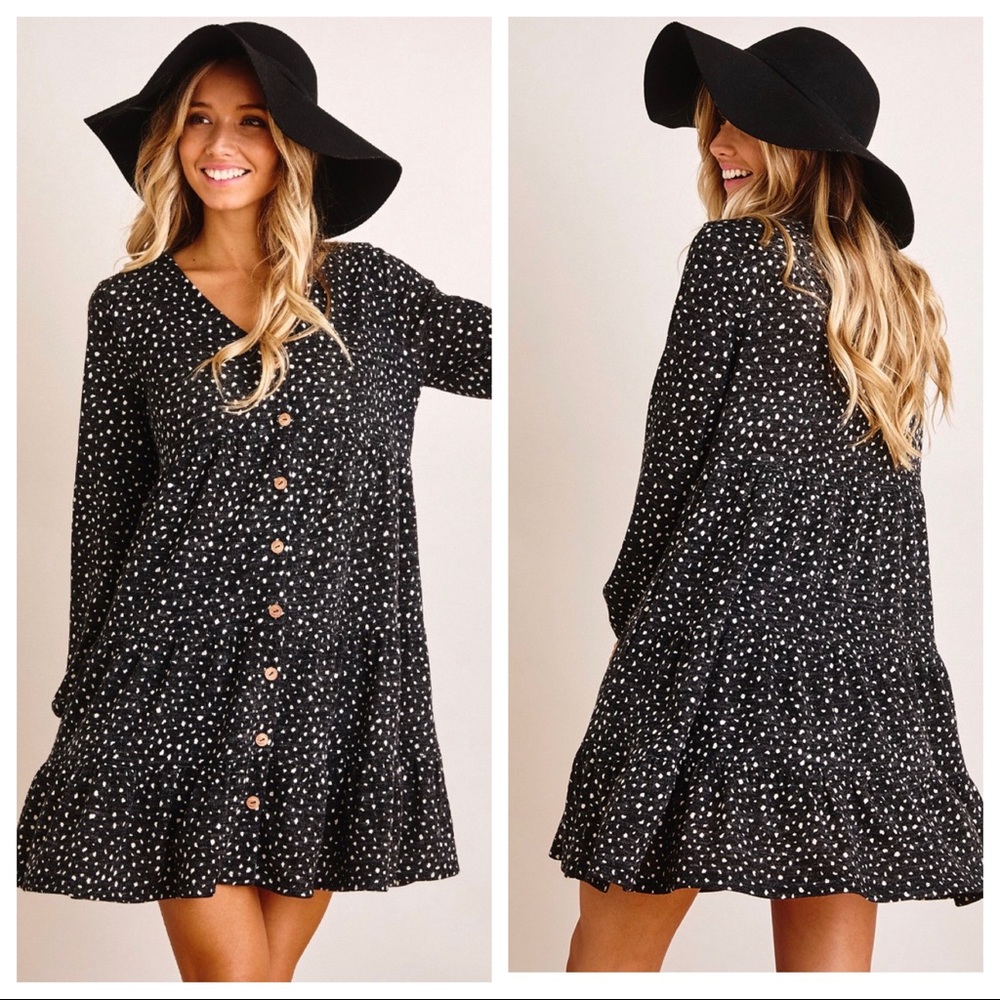 Fabulous Boho Chic Dotted Tiered Long Sleeve Button Dress - Picture 4 of 5